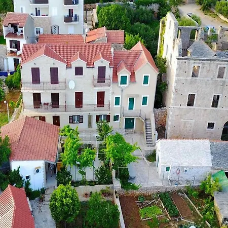 Apartman Paloc *